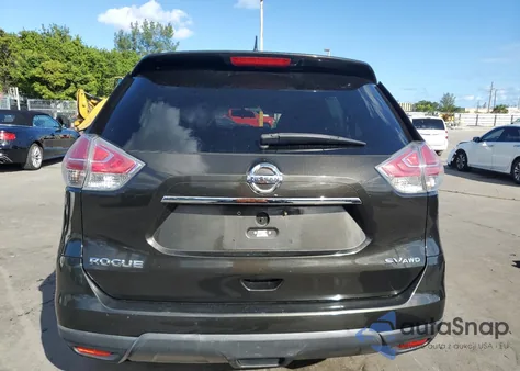2015 Nissan Rogue S z USA, uszkodzony, nr VIN 5N1AT2MK3FC895764